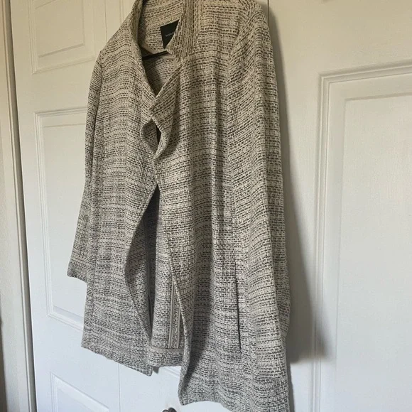 Banana Republic Women's Beige Tweed Blazer - Picture 5 of 12